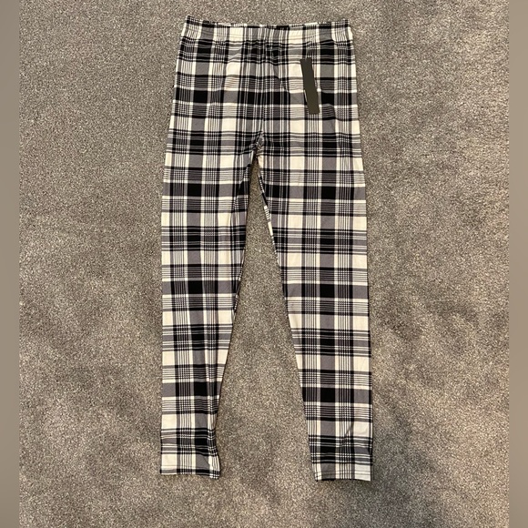 Woman’s Checked Leggings - Picture 4 of 5